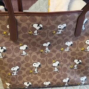 Coach X Peanuts City Tote Bag In Signature With Snoopy Print